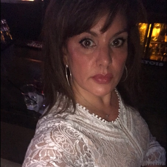 Meet your Posher, Jacqueline (Jackie) - Picture 2 of 8